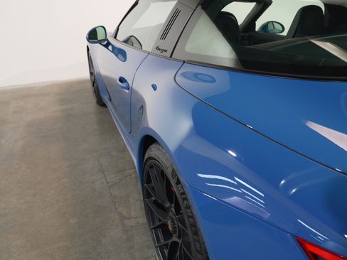 Used 2018 Porsche 911 Targa 4 GTS image 54
