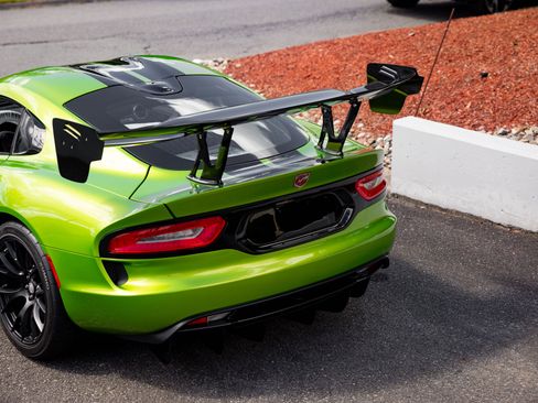 Used 2017 Dodge Viper GTC image 27