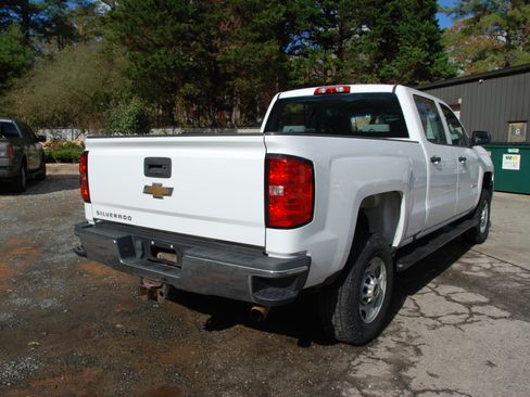 Used 2017 Chevrolet Silverado 2500 image 8