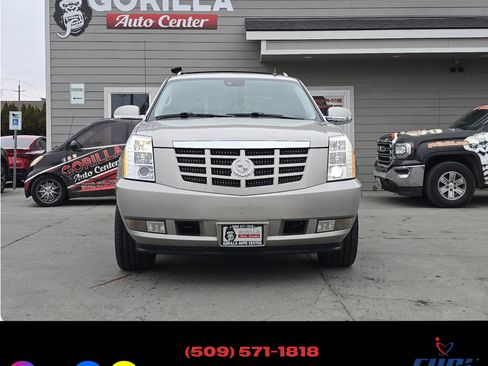 Used 2008 Cadillac Escalade EXT image 2