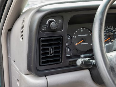 Used 1996 Dodge Ram 2500 Truck SLT image 27