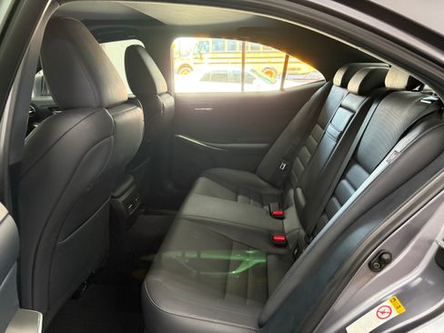 Used 2016 Lexus IS 200t F Sport RWD image 12