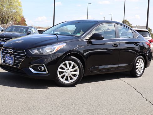 Used 2020 Hyundai Accent SEL image 2