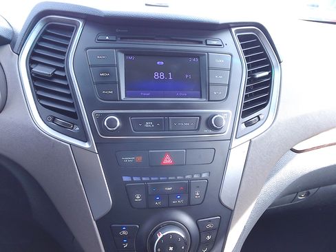 Used 2018 Hyundai Santa Fe Sport image 15