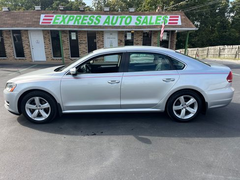 Used 2013 Volkswagen Passat TDI SE image 4