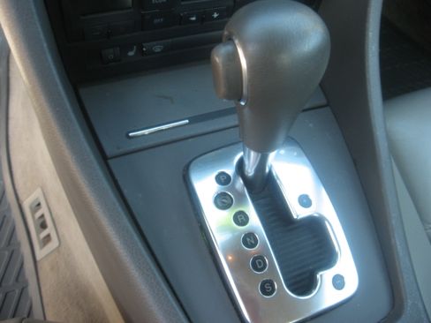 Used 2005 Audi A4 2.0T Premium image 11