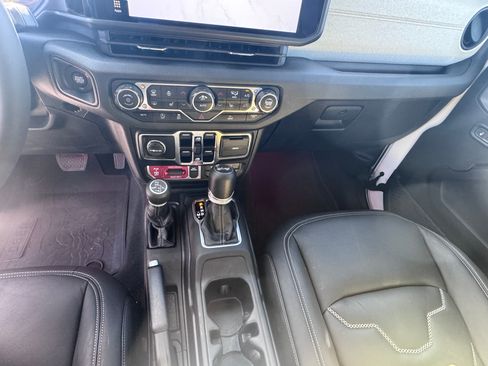 Used 2024 Jeep Wrangler 4WD Unlimited Sport image 47
