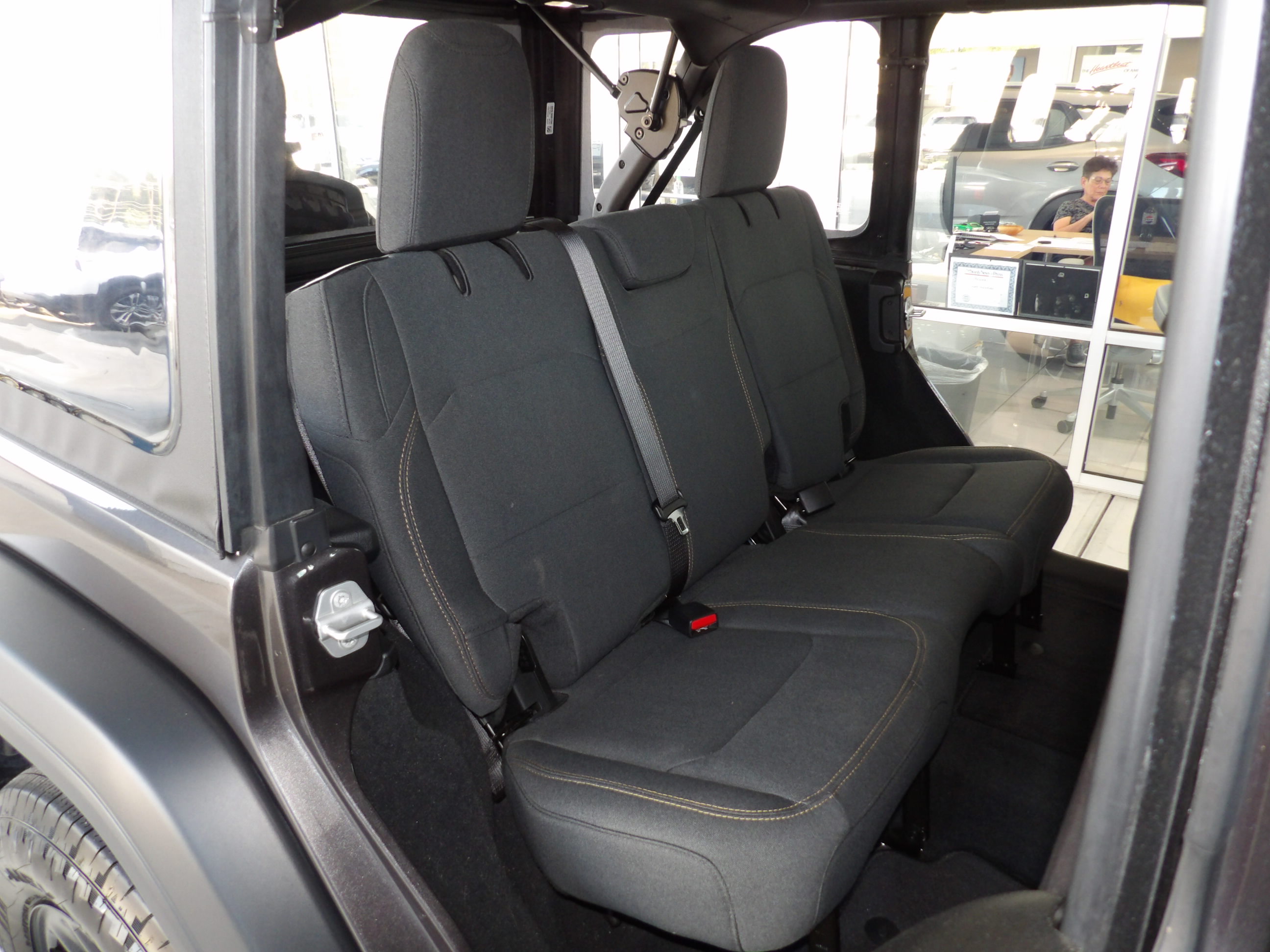 Used 2026 Jeep Wrangler 4WD Unlimited Sport image 23