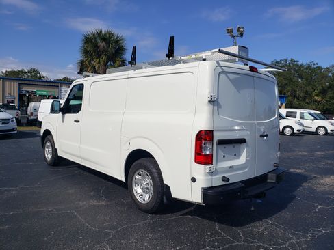 Used 2020 Nissan NV 2500 S image 3