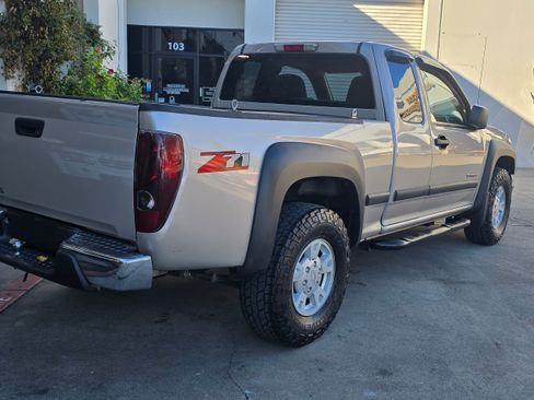 Used 2004 Chevrolet Colorado Z71 image 9