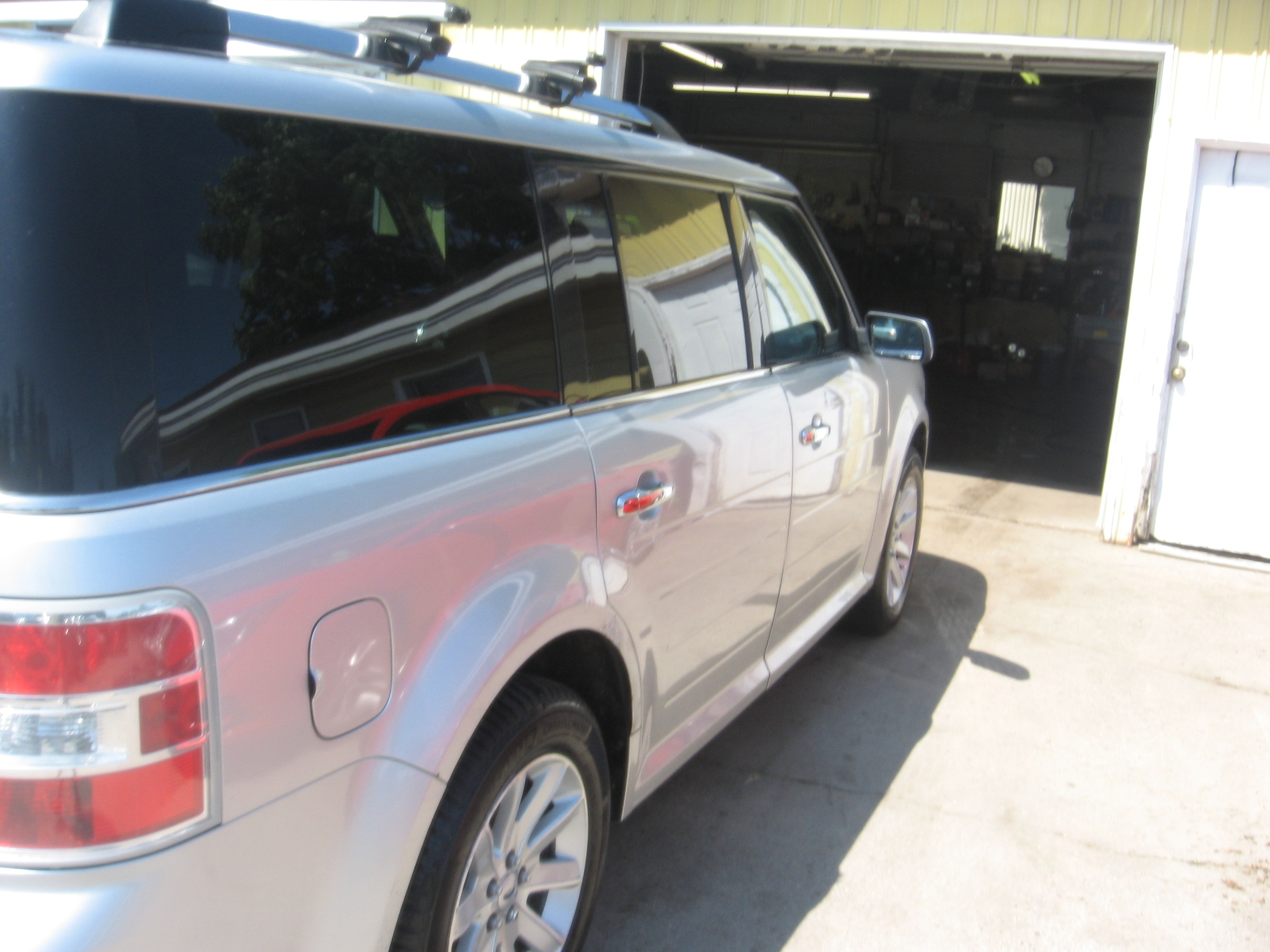 Used 2010 Ford Flex SEL FWD image 4