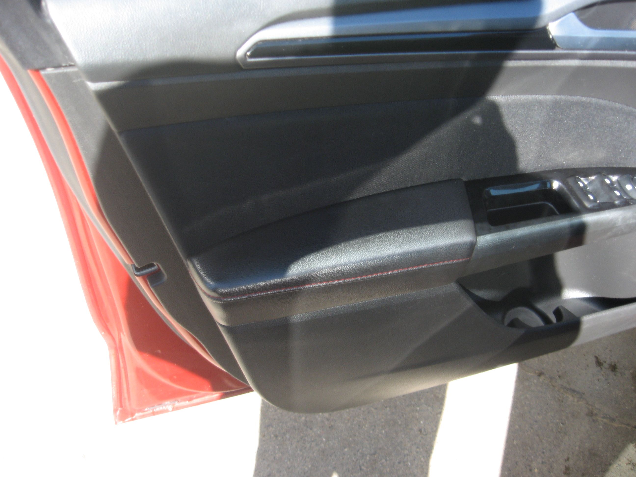 Used 2014 Ford Fusion SE FWD image 8