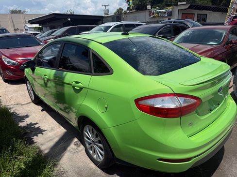 Used 2014 Ford Fiesta SE Sedan FWD image 4