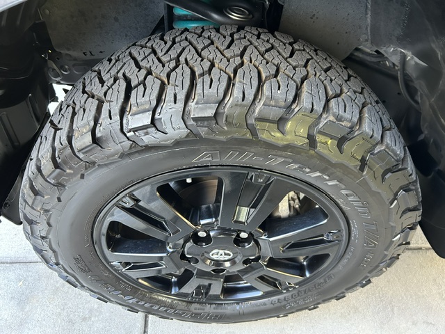 Used 2018 Toyota Sequoia 4WD SR5 image 24