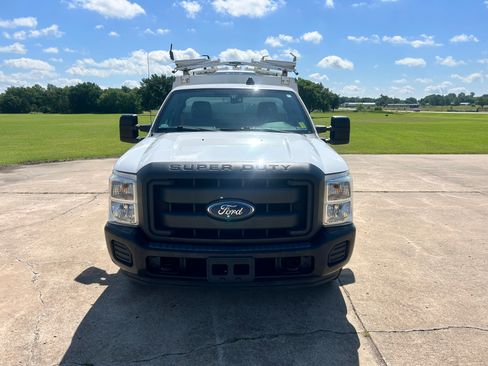 Used 2013 Ford F350 2WD Regular Cab Super Duty image 2