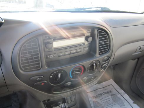 Used 2006 Toyota Tundra Darrell Waltrip Edition image 16