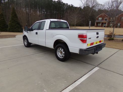 Used 2010 Ford F150 XL image 3