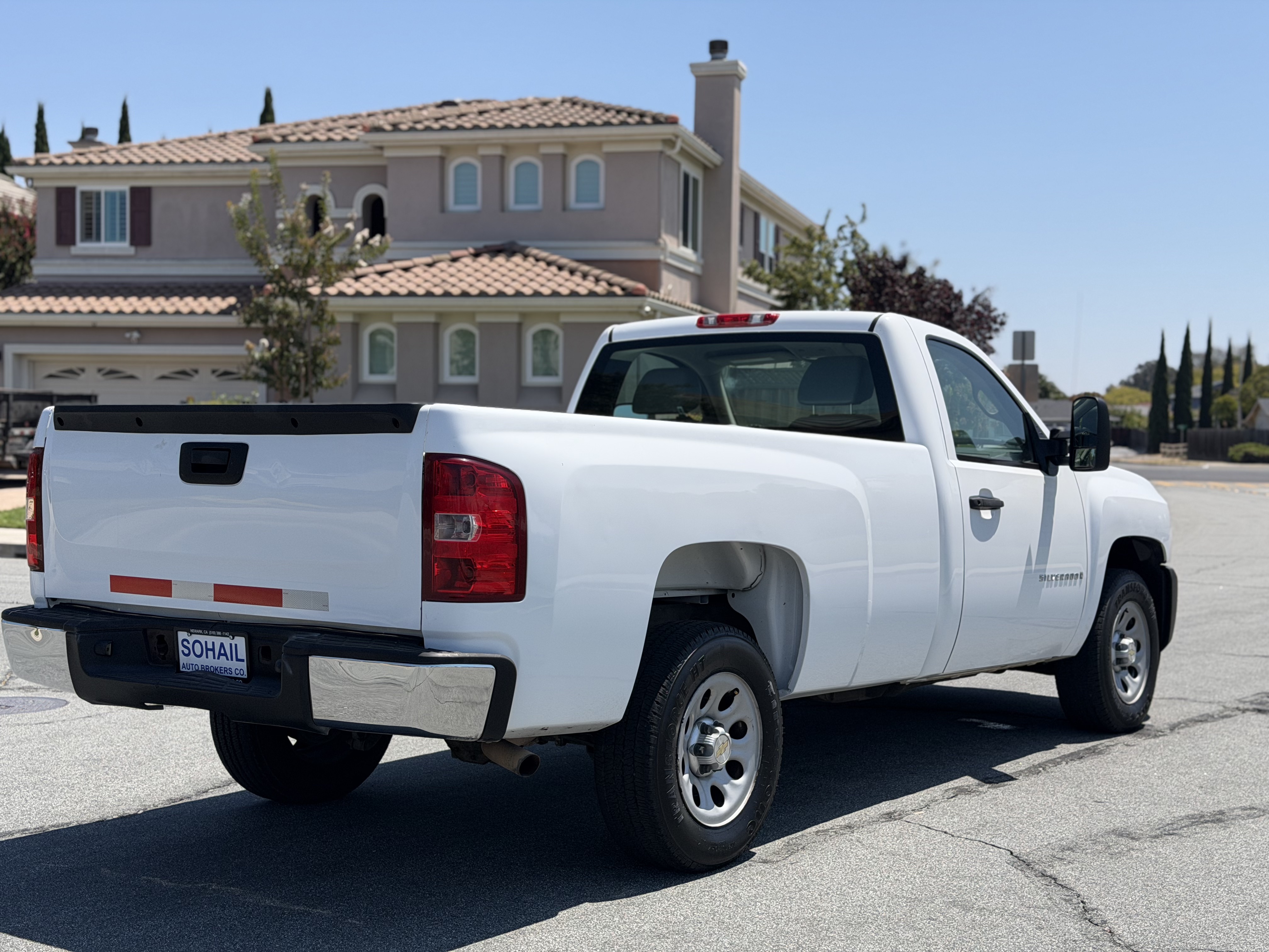 Used 2008 Chevrolet Silverado 1500 2WD Regular Cab image 3