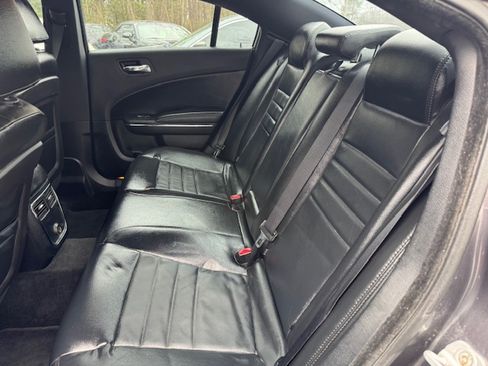 Used 2013 Dodge Charger SXT image 11