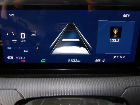 Used 2024 Chevrolet Brightdrop 600 AWD/4WD image 22