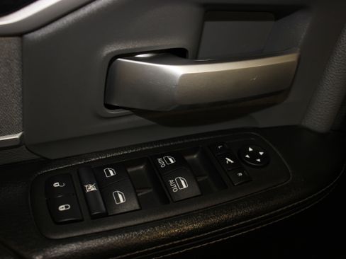 Used 2019 RAM 2500 Big Horn image 19