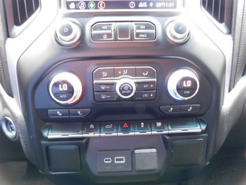 Used 2020 GMC Sierra 1500 Elevation image 19