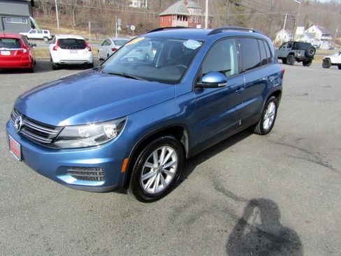 Used 2017 Volkswagen Tiguan 2.0T image 5