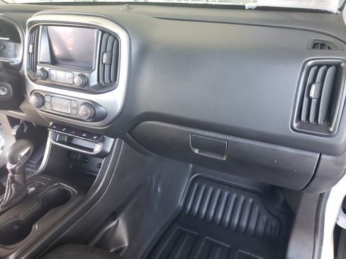Used 2022 Chevrolet Colorado 2WD Extended Cab LT image 13