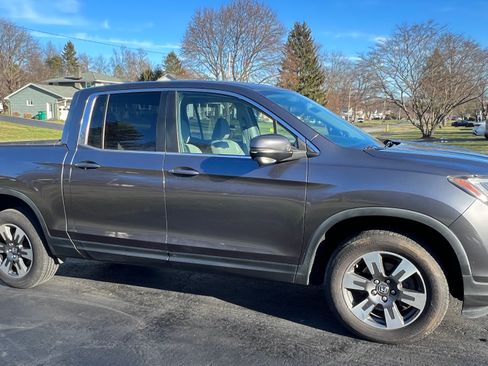 Used 2017 Honda Ridgeline RTL-T image 4