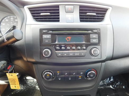 Used 2016 Nissan Sentra image 15