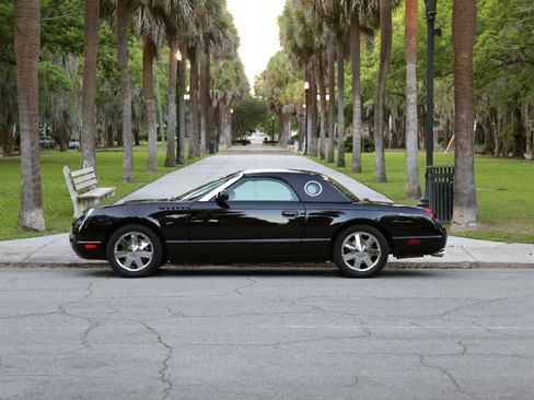Used 2002 Ford Thunderbird RWD image 24