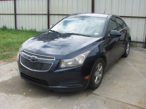 Used 2011 Chevrolet Cruze LT image 1