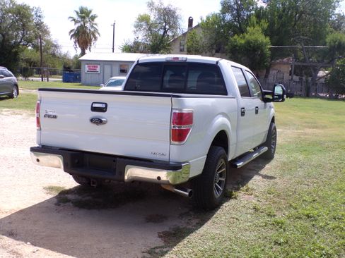 Used 2014 Ford F150 XLT image 4
