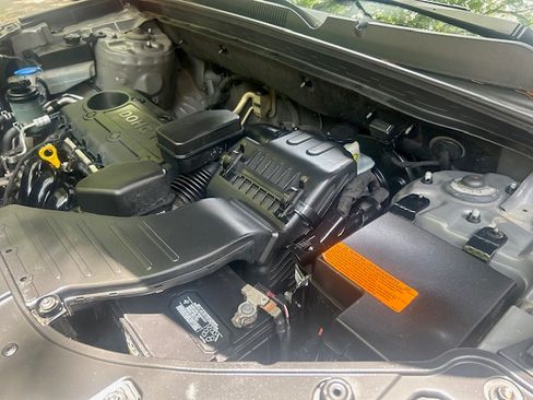 Used 2011 Kia Sorento AWD LX image 28