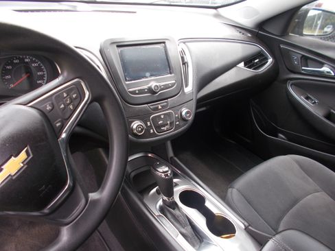 Used 2016 Chevrolet Malibu LT FWD image 8