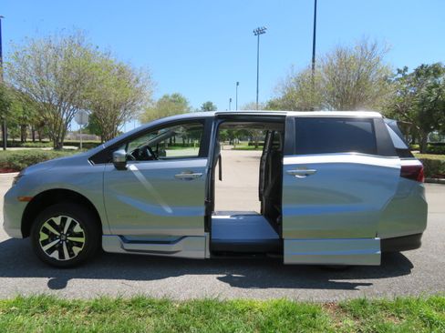 Used 2026 Honda Odyssey EX-L image 35