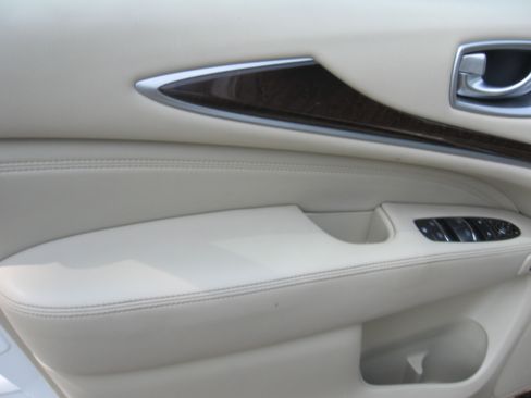 Used 2013 INFINITI JX35 AWD image 8