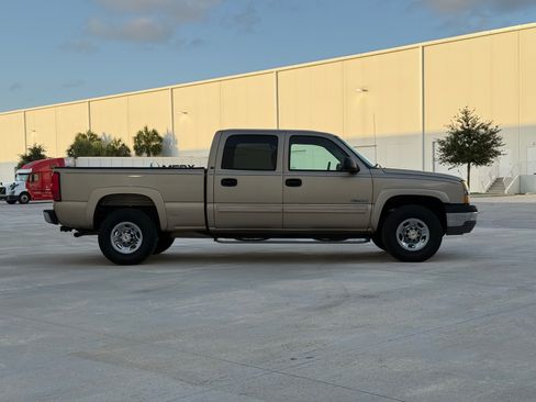 Used 2004 Chevrolet Silverado 2500 LS RWD image 6