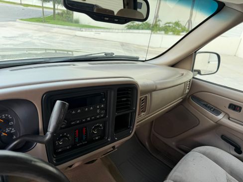 Used 2004 Chevrolet Silverado 2500 LS RWD image 69