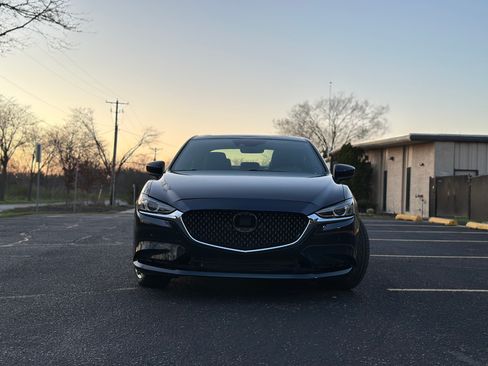 Used 2018 MAZDA MAZDA6 Signature FWD image 2