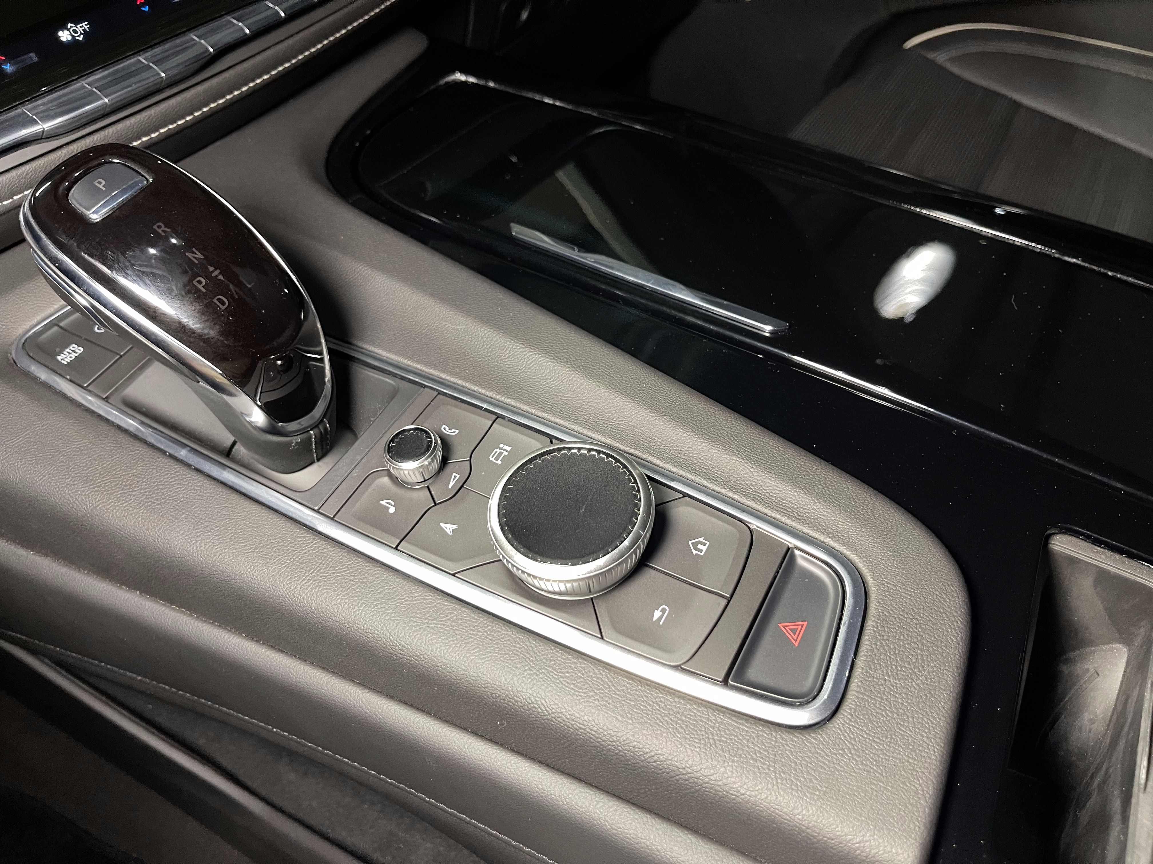 Used 2023 Cadillac Escalade Platinum Luxury AWD/4WD image 45