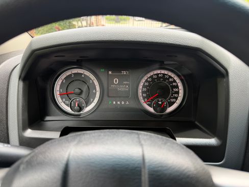 Used 2021 RAM 1500 4x4 Crew Cab Classic SLT image 12