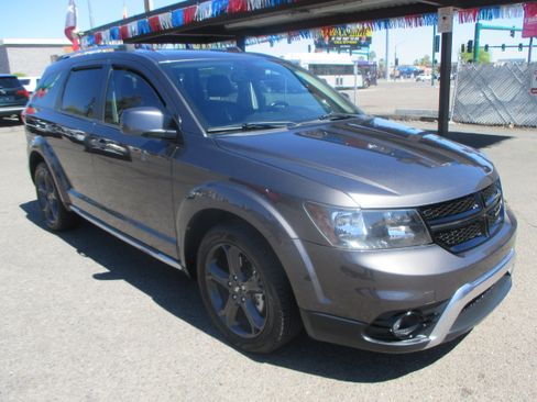 Used 2019 Dodge Journey Crossroad image 17