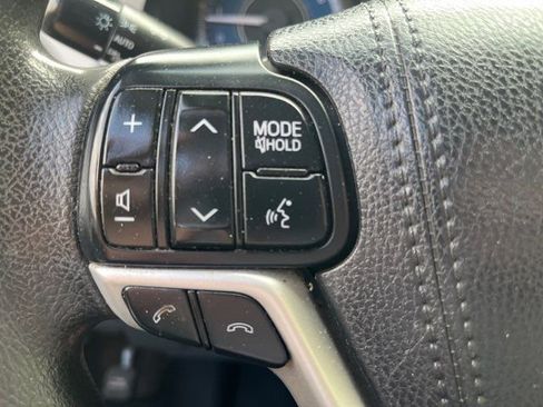 Used 2018 Toyota Sienna LE image 17