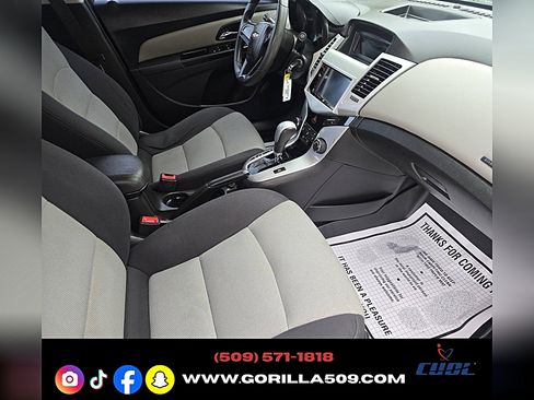 Used 2014 Chevrolet Cruze LS image 20