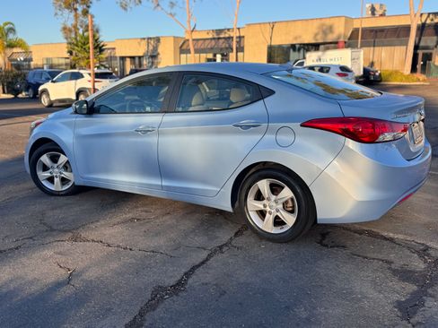 Used 2012 Hyundai Elantra image 9