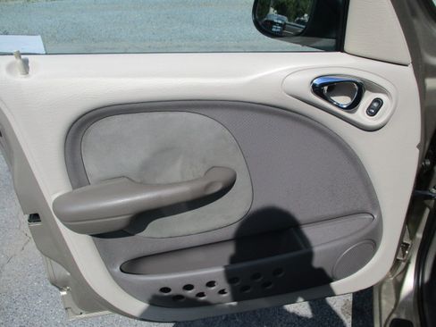 Used 2002 Chrysler PT Cruiser Limited Edition image 18