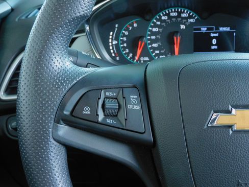 Used 2020 Chevrolet Trax FWD LT w/ 1LT image 22