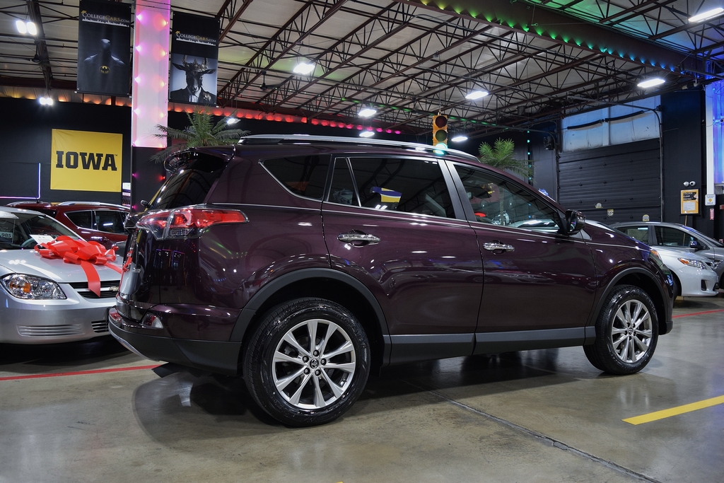 Used 2017 Toyota RAV4 Limited FWD image 14