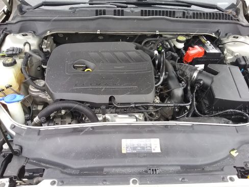 Used 2015 Ford Fusion SE image 26